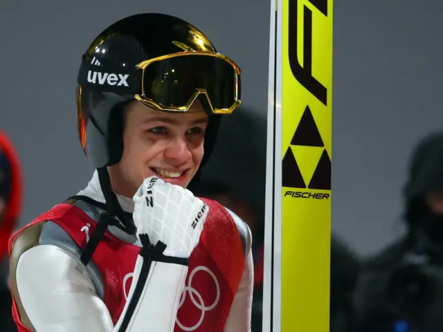 Andreas Wellinger wins gold for Germany.