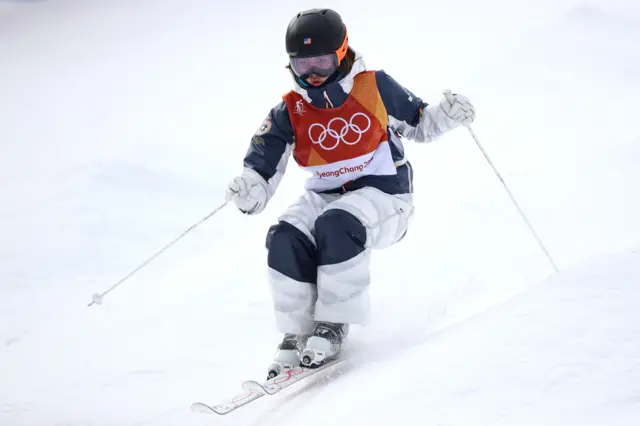 USA's Jaelin Kauf competing in the moguls