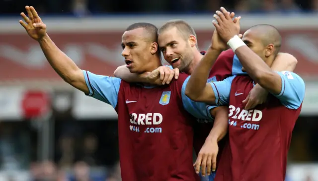 Gabby Agbonlahor (left)