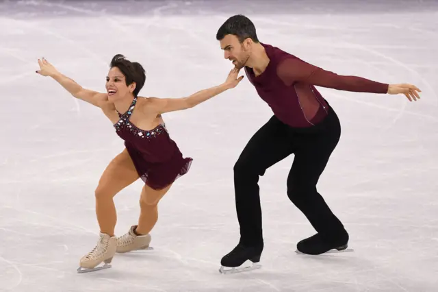 Meagan Duhamel and Eric Radford of Canada