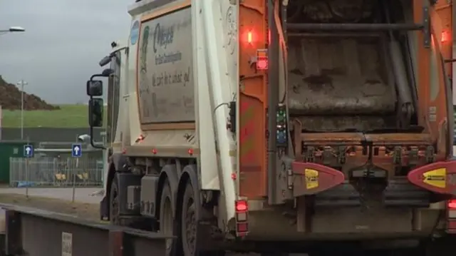 Bin lorry.