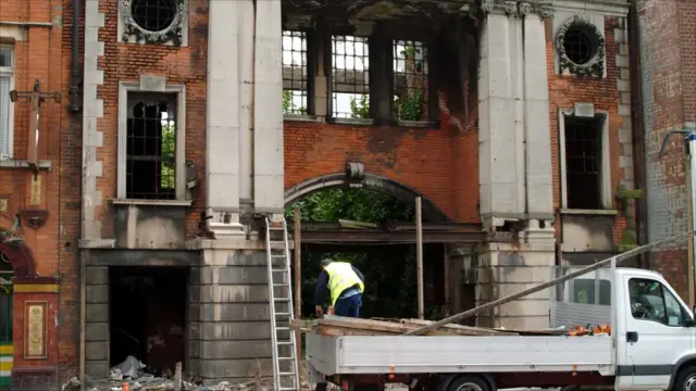 Hull's National Picture Theatre on Beverley Road in a derelict state.