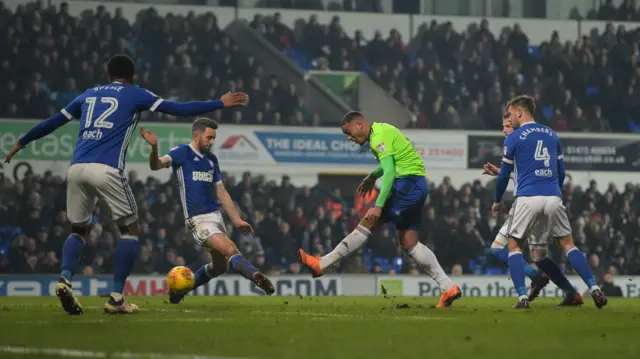 Kenneth Zohore