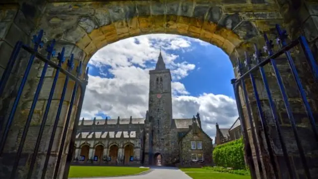 St Andrews Uni