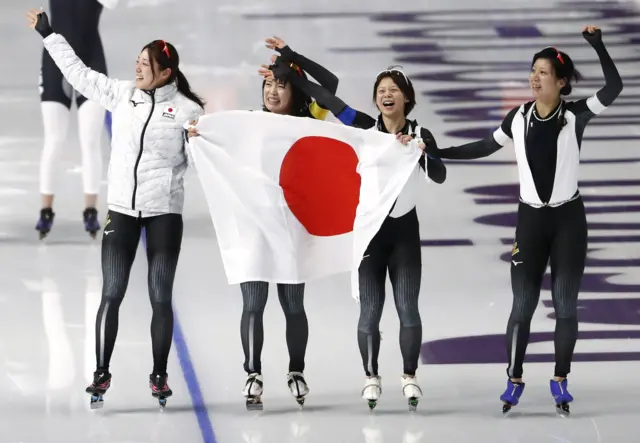 Japan gold team pursuit