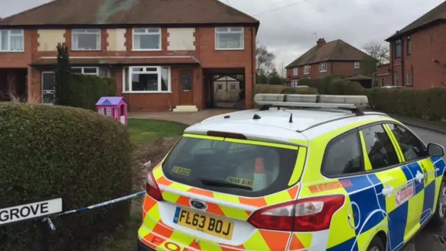 Police cordon in Tuxford