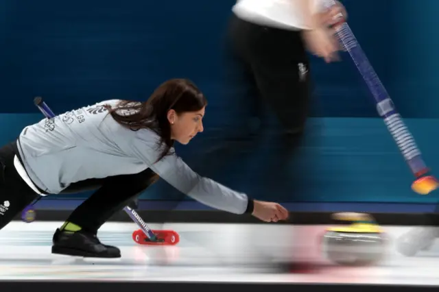 curling