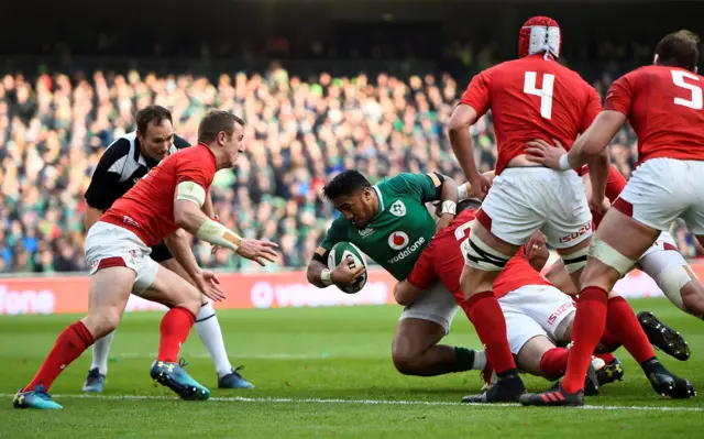 Bundee Aki