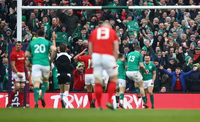 Ireland 37-27 Wales