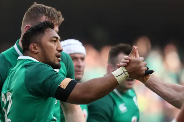 Bundee Aki