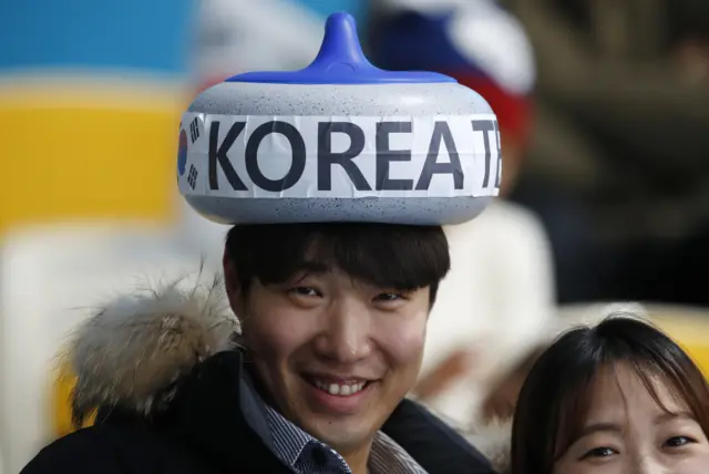 South Korea curling fan