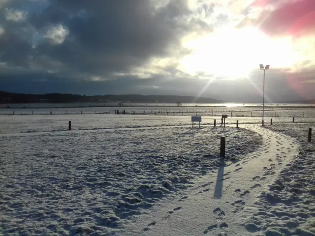 River Orwell estuary in the snow