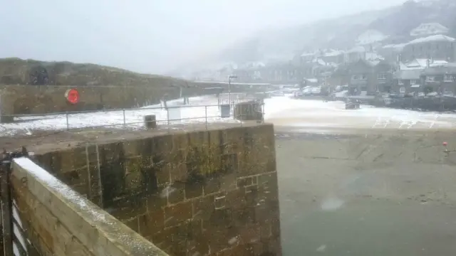 Snow in Mousehole