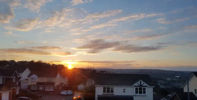 Sunshine in Wadebridge. Pic: Twitter/Pukekobird