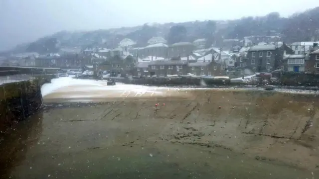 Snow in Mousehole