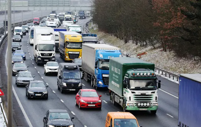 Queues on M1