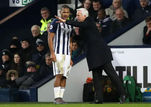 Alan Pardew and Salomon Rondon