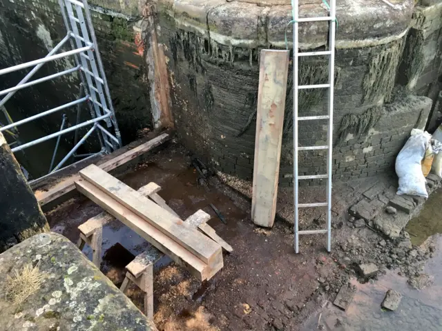 Foxton Locks drained