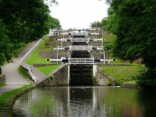 Five rise locks