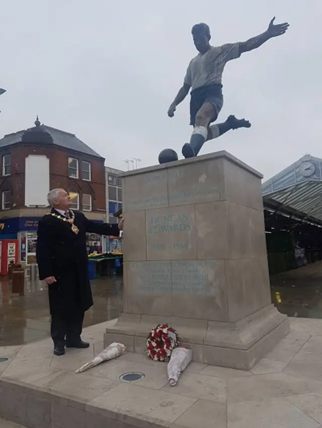 The Mayor of Dudley, Councillor Dave Tyler, at the Duncan Edwards statue