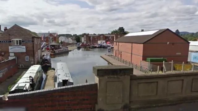 Stourport canal