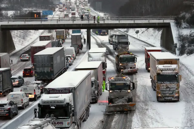 Traffic on M80