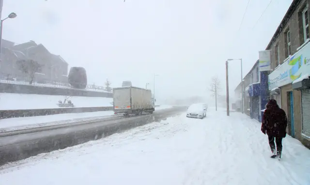 Traffic in the snow