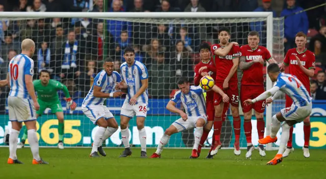 Tom Ince freekick