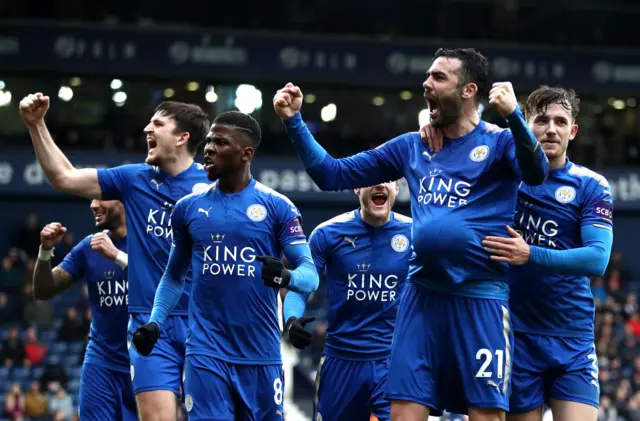 Vicente Iborra of Leicester City celebrates