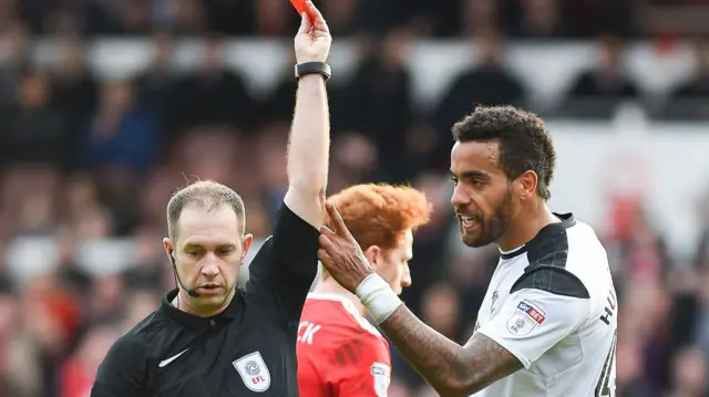 Tom Huddlestone sent off