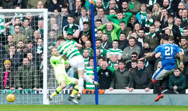 Daniel Candeias fires Rangers into a 2-1 lead