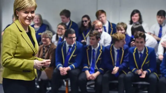 Nicola Sturgeon with school pupils