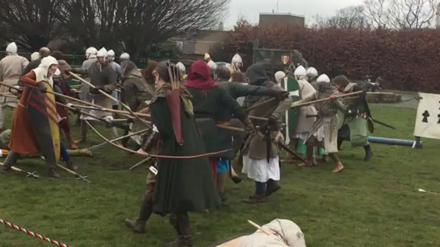 Battle reenactment at Robin Hood pageant