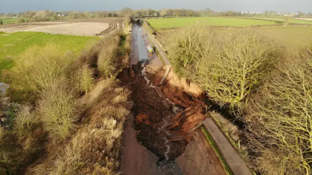 Collapsed canal