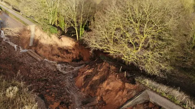 Collapsed canal