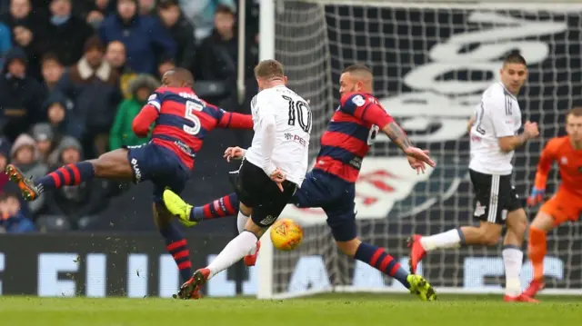 Tom Cairney scores