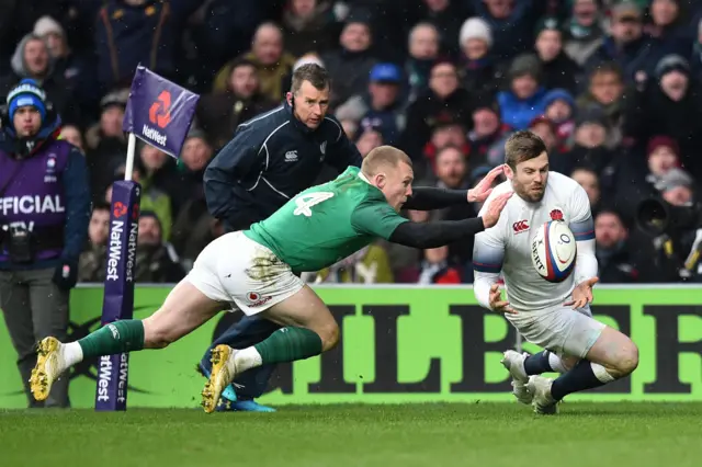 England score a try