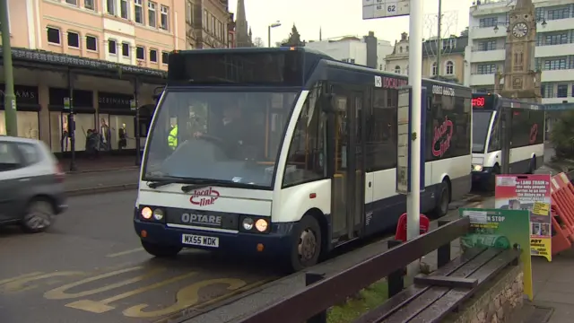 Bus in Torquay