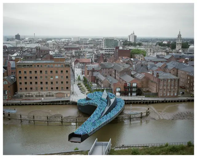 Spencer Tunick, Sea of Hull: Scale Lane Bridge, Hull, 2016