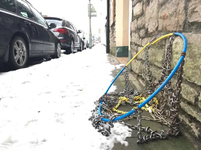 Snow chains