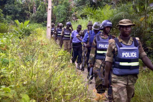 Police on patrol in the Niger delta (archive photo)