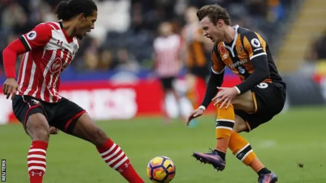 Will Keane jarred his knee as he attempted to bring the ball under control