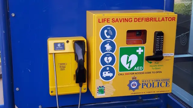 Defibrillator