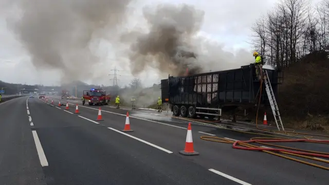 M6 lorry fire