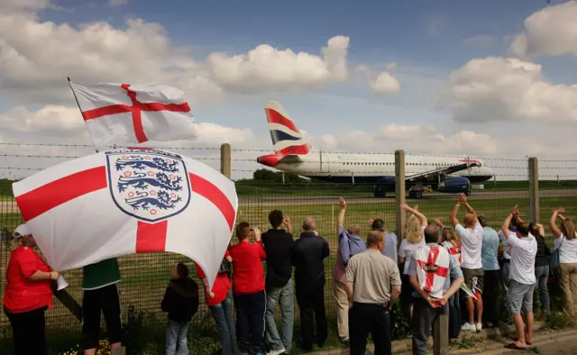 England squad leave for 2002 World Cup