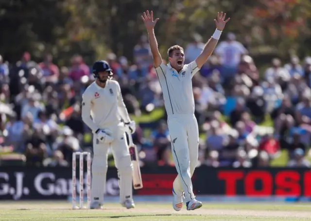 Tim Southee appeals for lbw against James Vince