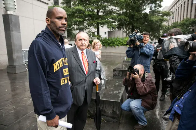 DMX outside court