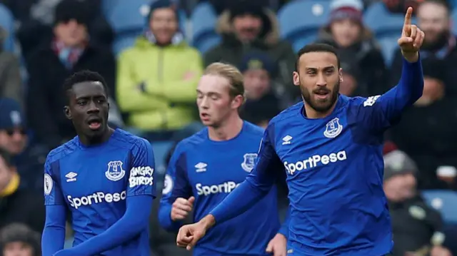 Everton players celebrate
