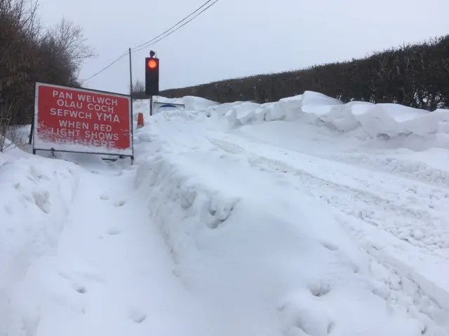 Traffic lights and snow in Llanbrynmair