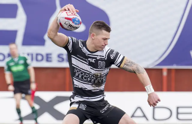 Jamie Shaul scores